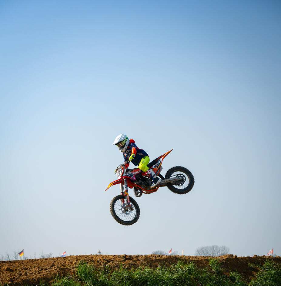 MOTOR SPORT